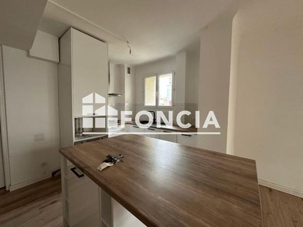 Location Appartement 3 pièces 52.9 m² - 163 BD CHARLES BARNIER Toulon 83000