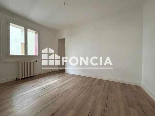 Location Appartement 3 pièces 52.9 m² - 163 BD CHARLES BARNIER Toulon 83000