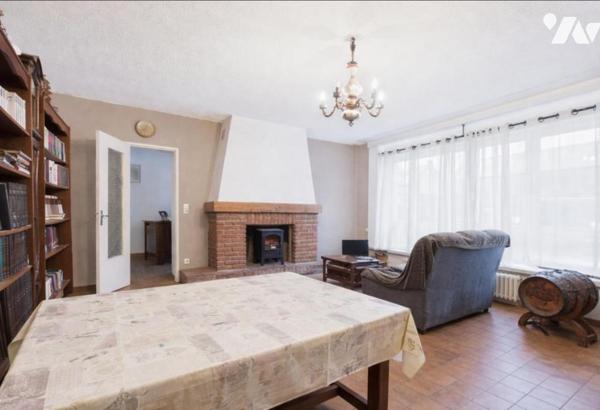 Beaux volumes, jardin agréable et 5 chambres