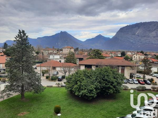 Appartement 3 pièces de 60 m² à Sassenage (38360)