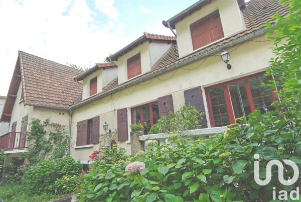 House for sale 12 rooms 260 m² Sainte-Geneviève-des-Bois
