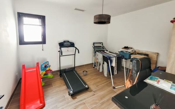 Maison à vendre    5 pièces •  Estillac