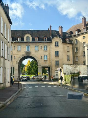 Creil (60100) Maison neuve Creil centre ville .