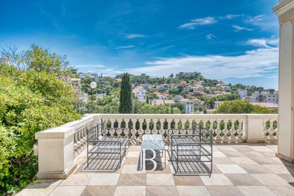 Marseille 7ème, Villa 7 Chambres -  340 m² à vendre