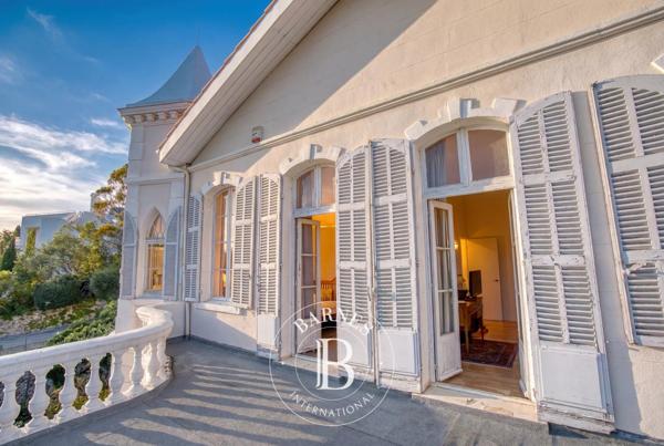 Marseille 7ème, Villa 7 Chambres -  340 m² à vendre