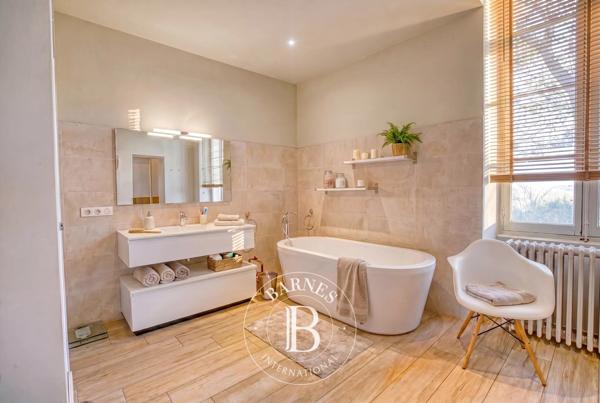 Marseille 7ème, Villa 7 Chambres -  340 m² à vendre