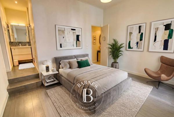 Marseille 7ème, Villa 7 Chambres -  340 m² à vendre