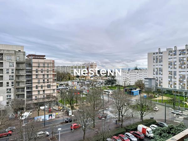 RILLIEUX LA PAPE APPARTEMENT T5 84 M² AVEC 4 CHAMBRES ET UNE CAVE