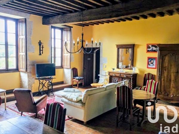 Manoir 8 pièces de 312 m² à Chalais (16210)