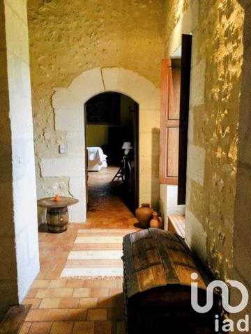Manoir 8 pièces de 312 m² à Chalais (16210)