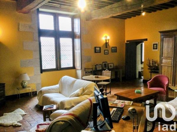 Manoir 8 pièces de 312 m² à Chalais (16210)
