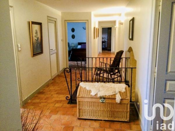 Manoir 8 pièces de 312 m² à Chalais (16210)