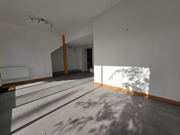 Maison Wattrelos 8 pièces, 5 chambres, sous sol et jardin 165 m2