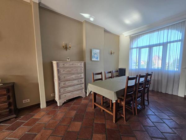 Maison Wattrelos 8 pièces, 5 chambres, sous sol et jardin 165 m2