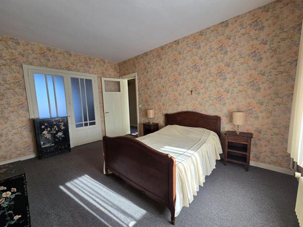 Maison Wattrelos 8 pièces, 5 chambres, sous sol et jardin 165 m2