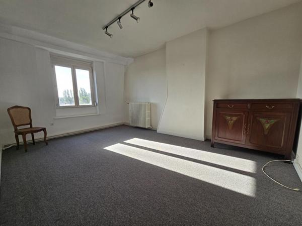 Maison Wattrelos 8 pièces, 5 chambres, sous sol et jardin 165 m2