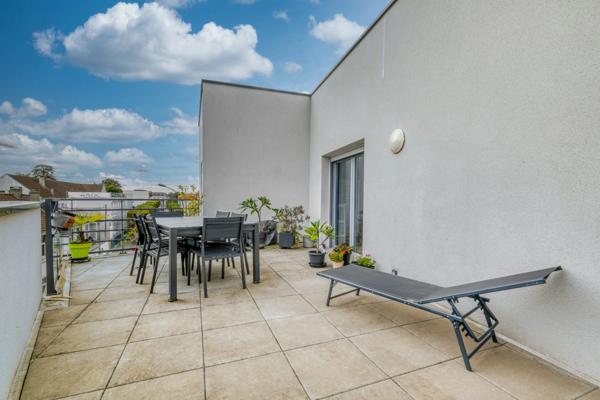 A MEAUX secteur recherché (secteur hôpital), appartement récent 3ème et dernier étage, 4 pièces 70 m² - 2 chambres - 1 terrasse - 1 place de stationnement couverte en sous sol