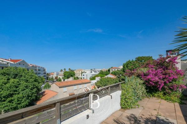 Marseille 8ème, Appartement 4 Chambres -  145 m² à vendre