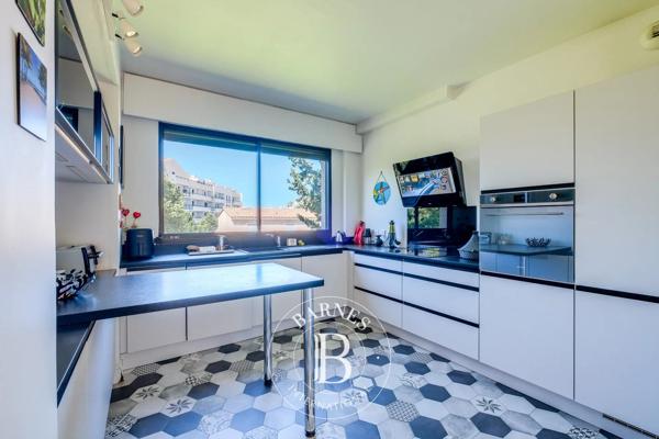 Marseille 8ème, Appartement 4 Chambres -  145 m² à vendre