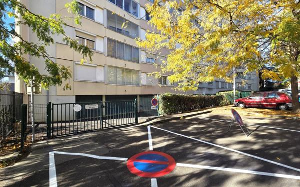 Stationnement à vendre