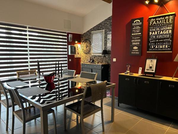 Flassans-sur-Issole (83340) MAISON 6 PIECES 200 M2 ENV. PISCINE + ANNEXE AMENAGEE