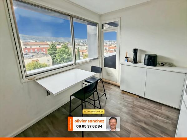 Clermont-Ferrand – T3 bis – Secteur Vallières/Marcombes – Ascenseur – Garage – Vue dégagée – Isolation extérieure – Idéal investisseur !
