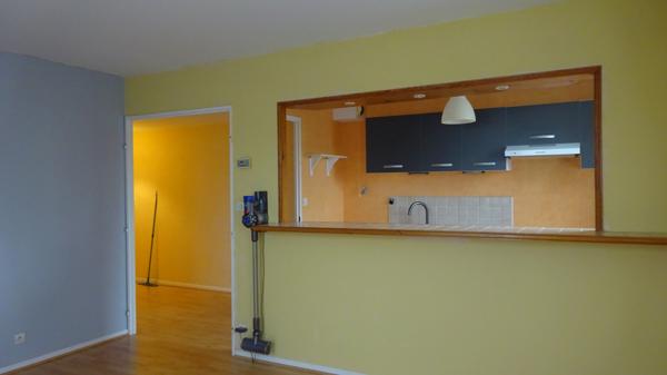 SAINT NAZAIRE OUEST T2 45m2 TRES BON ETAT AVEC PARKING EXTER