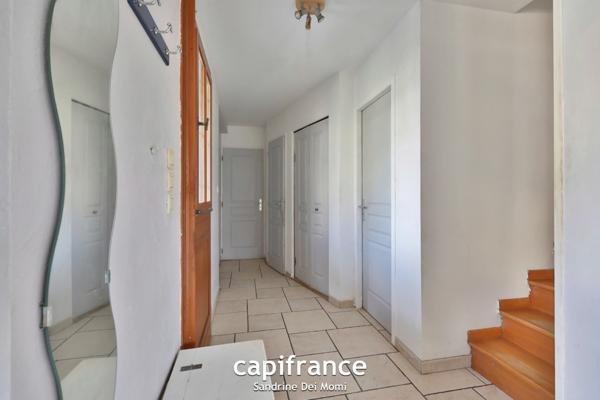 SOUCIEU EN JARREST - Maison individuelle de 100m² avec garage