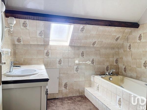 Maison 6 pièces de 129 m² à Damery (51480)