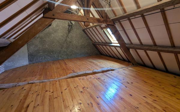 Maison à vendre    8 pièces • 235 m2 Mathieu