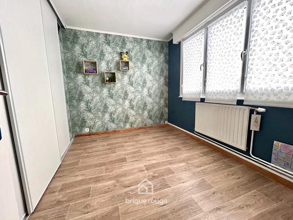 Belle maison avec grand jardin et garage