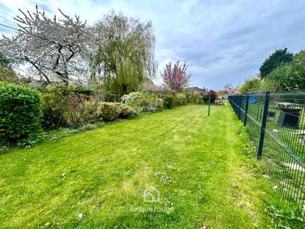 Belle maison avec grand jardin et garage