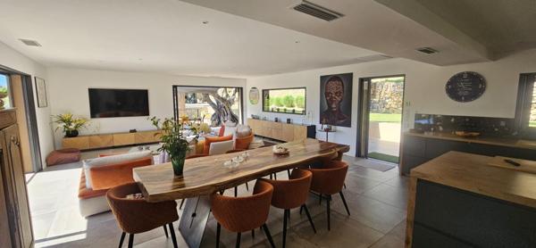 VILLA Sanary Sur Mer 230 m2