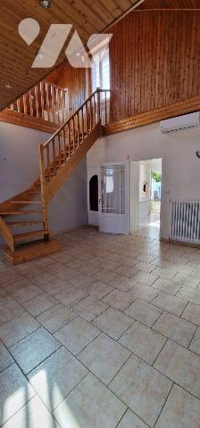 Maison à vendre à Thouars (79100) en Deux-Sèvres (79)

À vendre, maison située à Thouars, cod...