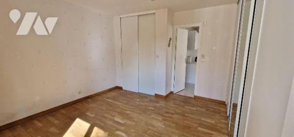 Maison à vendre à Thouars (79100) en Deux-Sèvres (79)

À vendre, maison située à Thouars, cod...