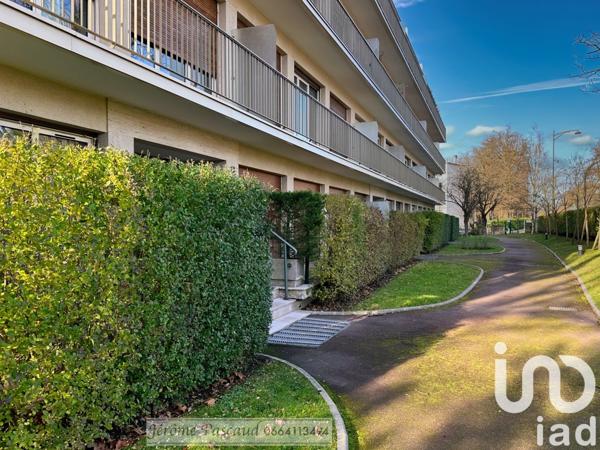 Appartement 3 pièces de 65 m² à Versailles (78000)