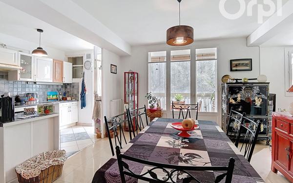 Appartement à vendre    4 pièces •  Toulon