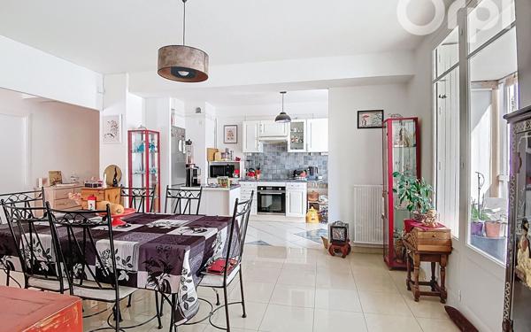 Appartement à vendre    4 pièces •  Toulon