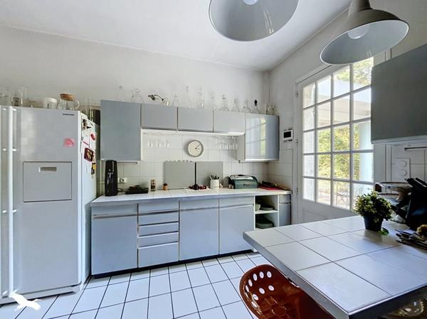 Maison à vendre 783 000 € Eysines 8 p 250 m² DPE D