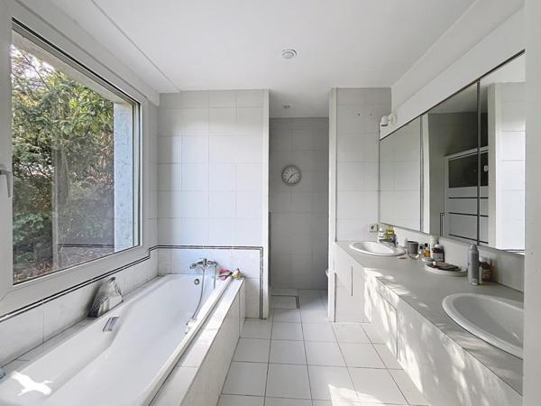 Maison à vendre 783 000 € Eysines 8 p 250 m² DPE D