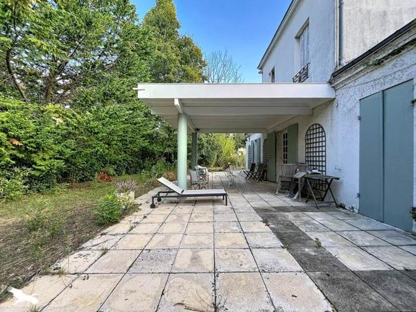 Maison à vendre 783 000 € Eysines 8 p 250 m² DPE D