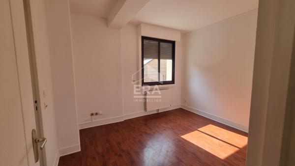 Appartement Neuilly Sur Marne  5 pièce(s) 107 m2