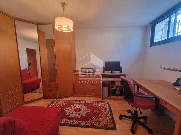Appartement Neuilly Sur Marne  5 pièce(s) 107 m2