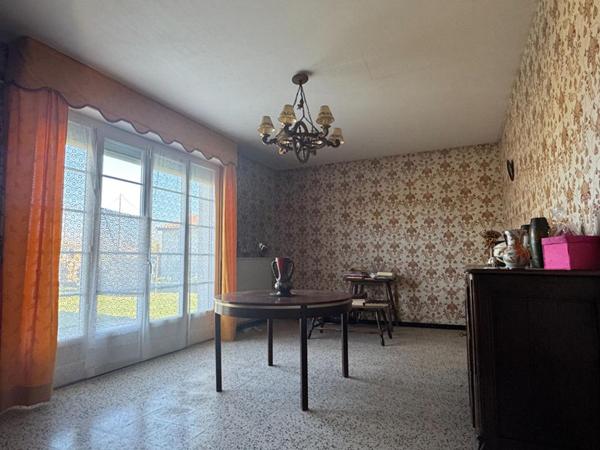 Maison à Vayres de 5 pièces de 105 m2 - 3 chambres - Un chai de 60 m² - Terrain de 1270 m²