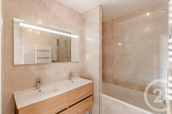 Appartement T4 à vendre  5 pièces - 108,45 m 2   RENNES  - 35