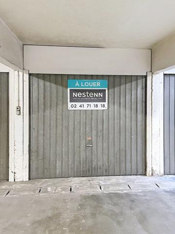 A louer Box fermé  / garage sécurisé