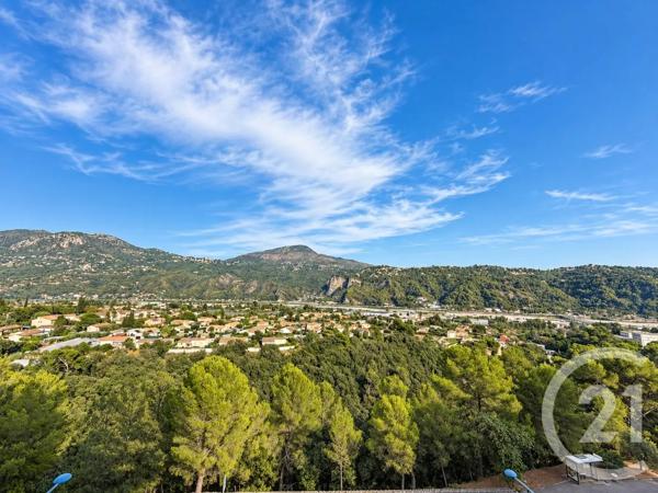 Appartement F5 à vendre  5 pièces - 95,55 m 2   CARROS  - 06