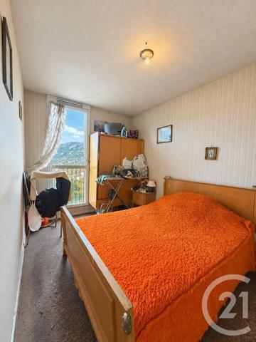 Appartement F5 à vendre  5 pièces - 95,55 m 2   CARROS  - 06