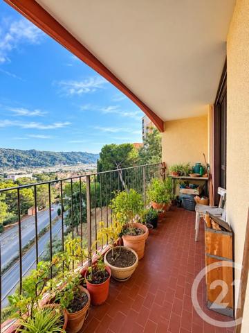 Appartement F5 à vendre  5 pièces - 95,55 m 2   CARROS  - 06