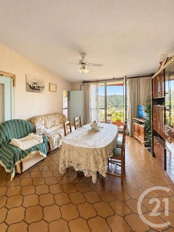Appartement F5 à vendre  5 pièces - 95,55 m 2   CARROS  - 06